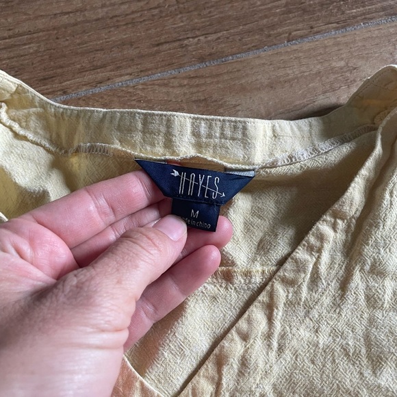 Hayes Light Yellow square button down linen blend Blouse medium - Picture 2 of 6